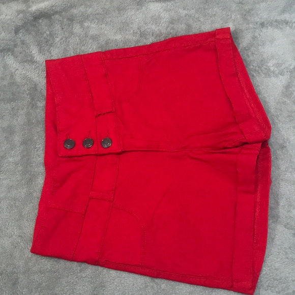BRAND NEW red shorts high waisted - Picture 1 of 1